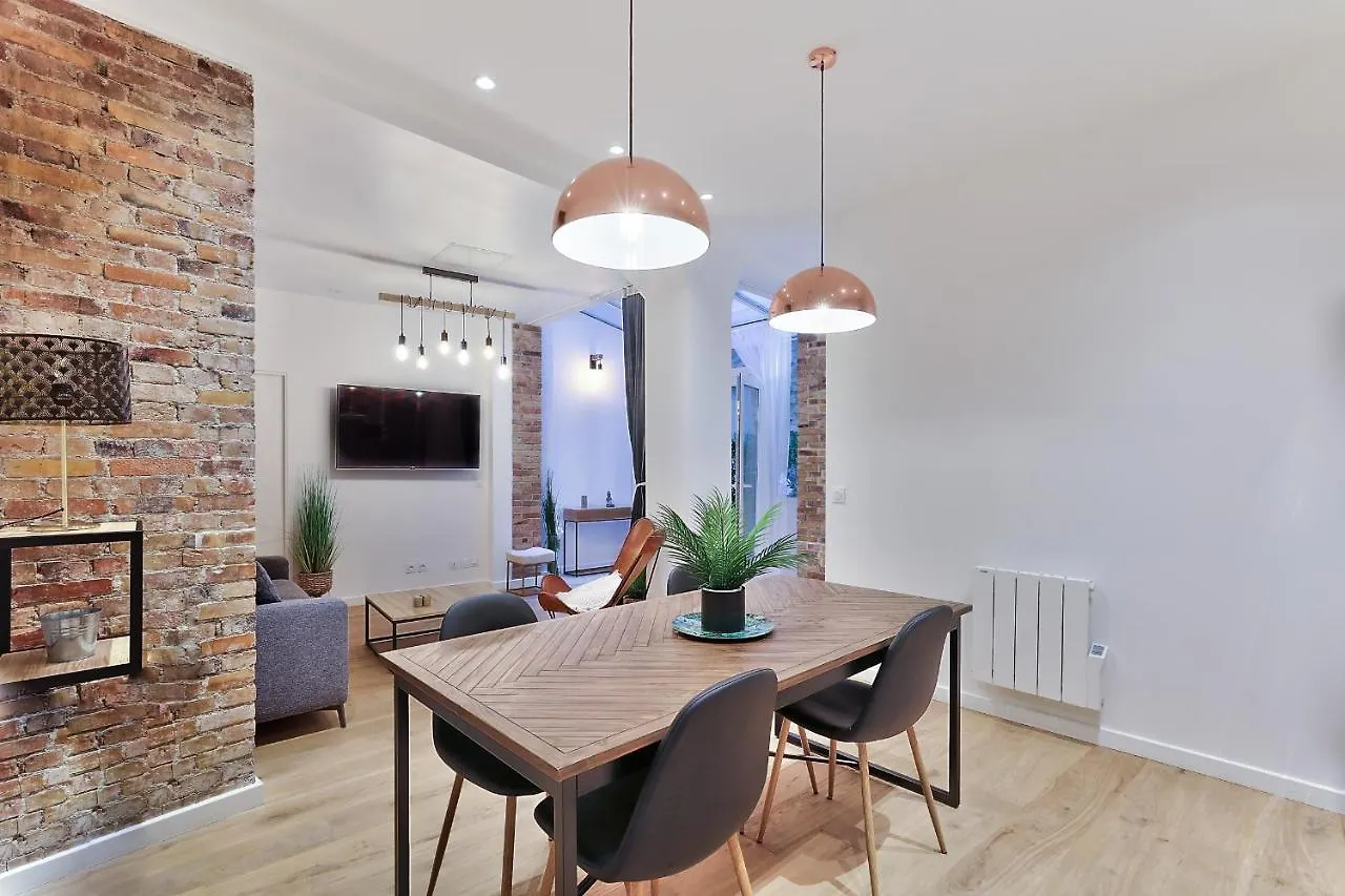 Apartament Hr Quai Augustins - Notre Dame Paryż 0*,  Francja