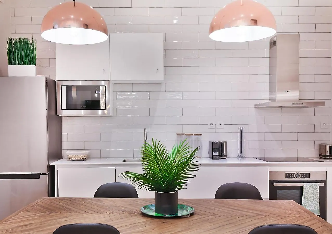 Hr Quai Augustins - Notre Dame Paris Apartment